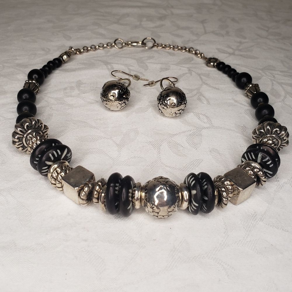 Vintage Geometric Silver Bead Necklace